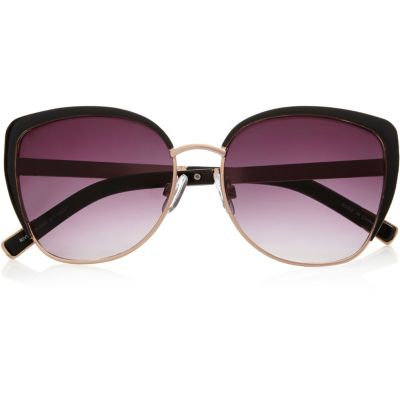 Black retro cat eye sunglasses